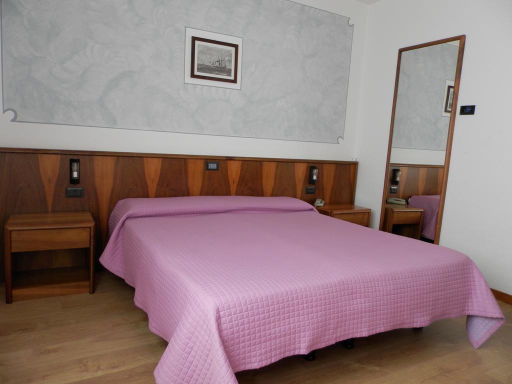 Continental Hotel 3*